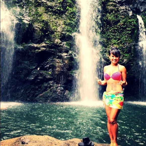 🌸Meet Your Posher, Lenie 🌈🦄🌴 - Picture 2 of 9